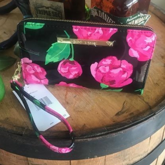 Betsey Johnson Handbags - BETSEY JOHNSON Black Roses POUCH WRISTLET WALLET
